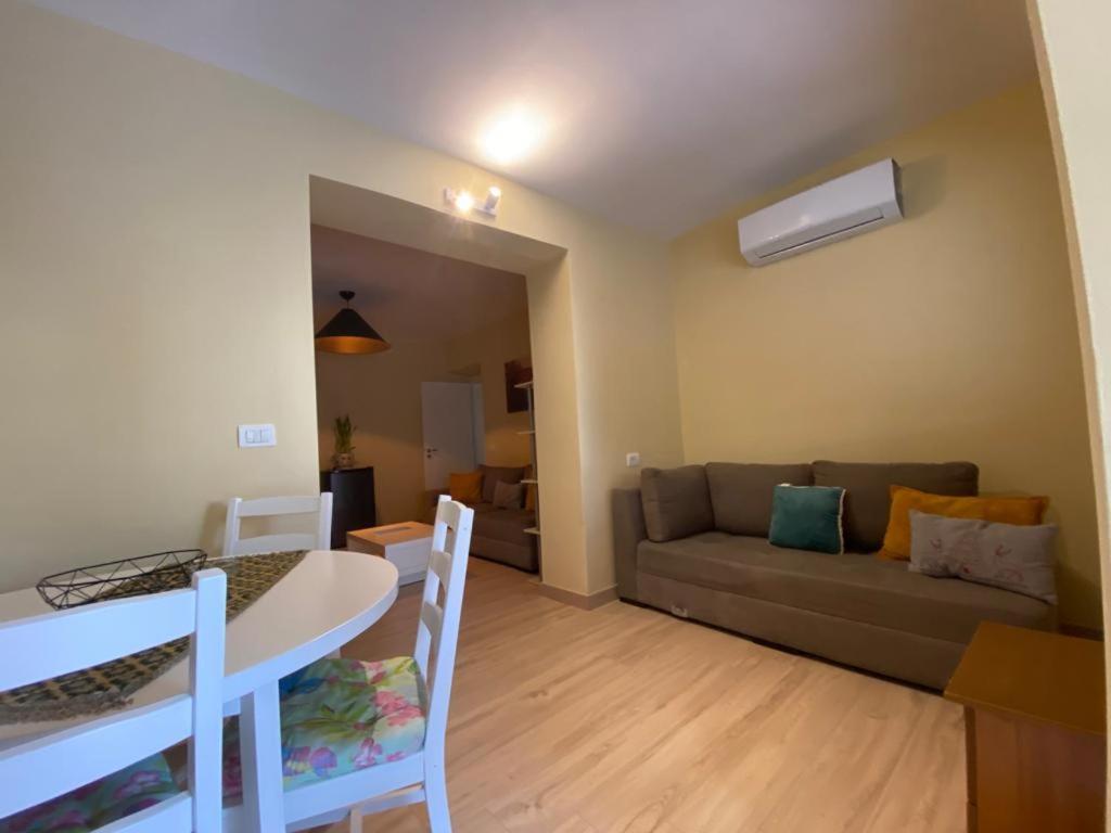 Saranda Beach Apartment Eksteriør billede